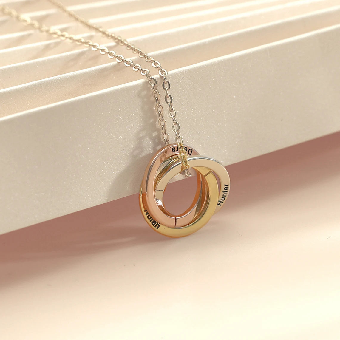 Family Name Necklace, Personalized Circle Necklace, Engraved Children Name Necklace, Custom Linked Necklace, Christmas Jewelry for Grandma